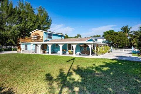 284 Orange Ave, Marathon, FL 33050 photo 4