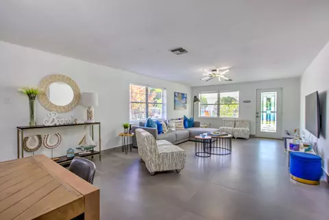 284 Orange Ave, Marathon, FL 33050 photo 2
