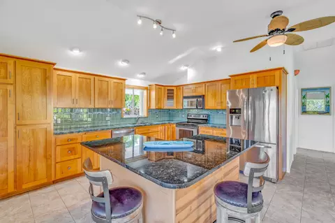 Kitchen - 29025 Geranium Dr, Big Pine Key, FL 33043 photo 1 of 5