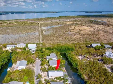 View/Area - 29025 Geranium Dr, Big Pine Key, FL 33043 photo 4 of 9