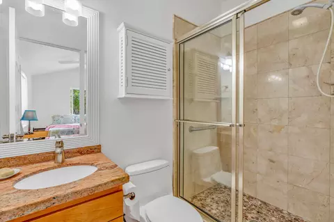 Bath - 29025 Geranium Dr, Big Pine Key, FL 33043 photo 3 of 4