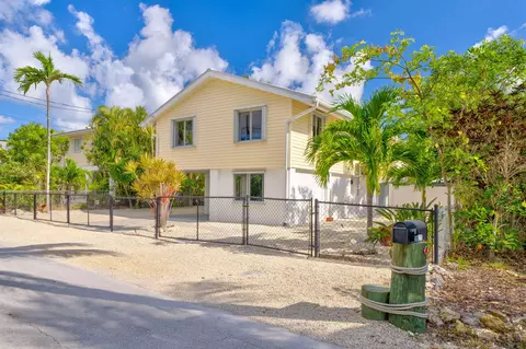 Exterior - 29025 Geranium Dr, Big Pine Key, FL 33043 photo 7 of 12