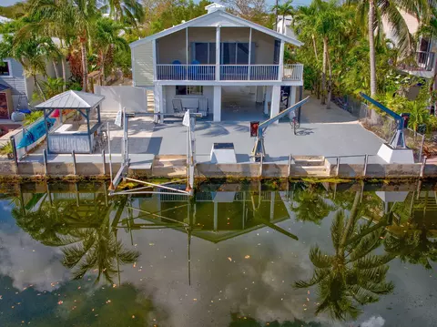 Exterior - 29025 Geranium Dr, Big Pine Key, FL 33043 photo 2 of 12