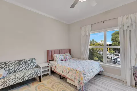Bedroom - 853 Ellen Dr, Key Largo, FL 33037 photo 7 of 9