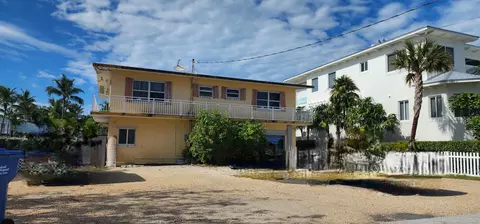 208 Plantation Dr, Tavernier, FL 33070