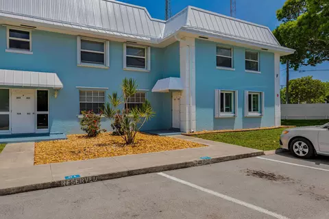 40 High Point Rd #F106, Plantation Key, FL 33070