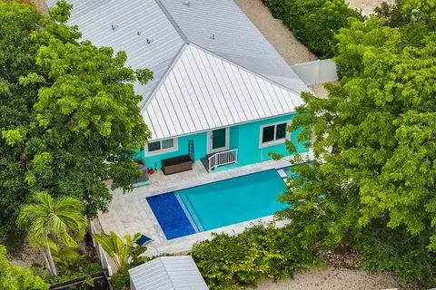 811 La Paloma Rd, Key Largo, FL 33037