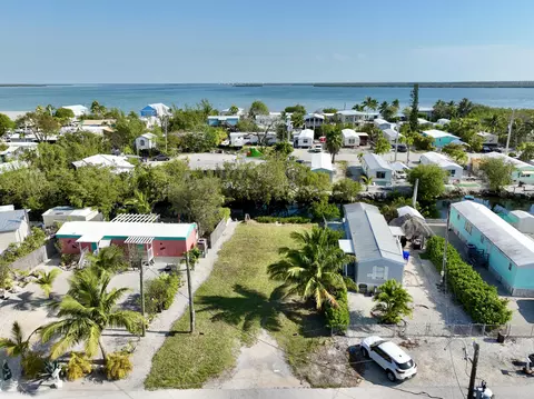 27935 Tarpon Ter, Little Torch, FL 33042
