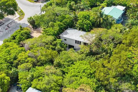 1615 Harbor Dr, Marathon, FL 33050
