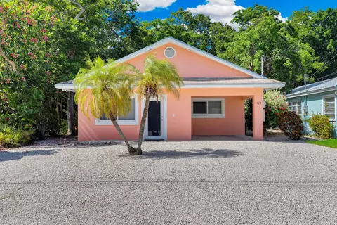 320 Sound Dr, Key Largo, FL 33037