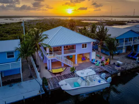 823 Indies Rd, Ramrod Key, FL 33042