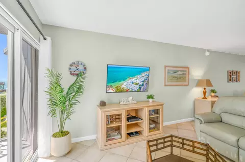 201 E Ocean Dr #110, Key Colony Beach, FL 33051 photo 9
