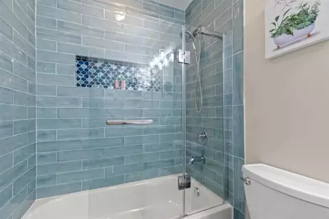 Bath - 7202 Simran Ln, Duck Key, FL 33050 photo 1 of 3