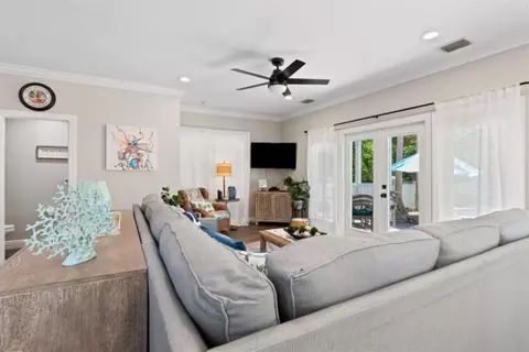 Living - 7202 Simran Ln, Duck Key, FL 33050 photo 3 of 3