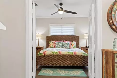 Bedroom - 7202 Simran Ln, Duck Key, FL 33050 photo 3 of 6