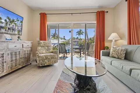7031 Harbor Village Dr, Duck Key, FL 33050