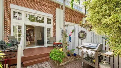 101 Front St #8, Key West, FL 33040