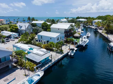 138 Airstream Ln, Tavernier, FL 33070