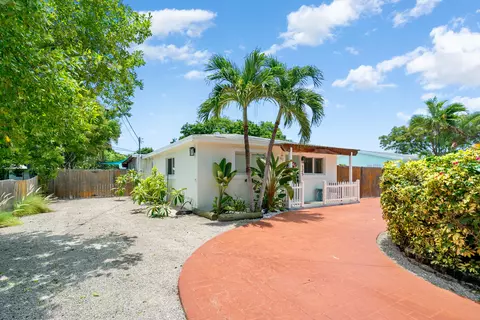 125 Harbor Dr, Key Largo, FL 33037