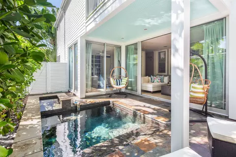 400 Aronovitz Ln, Key West, FL 33040