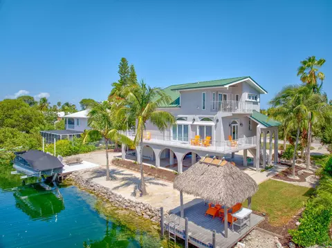 17077 W Bonita Ln, Sugarloaf Key, FL 33042