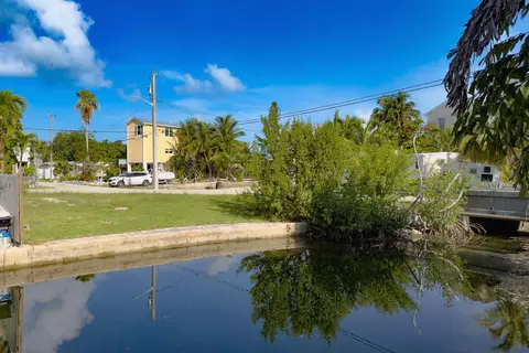 1 Palm Dr # A, Saddlebunch, FL 33040