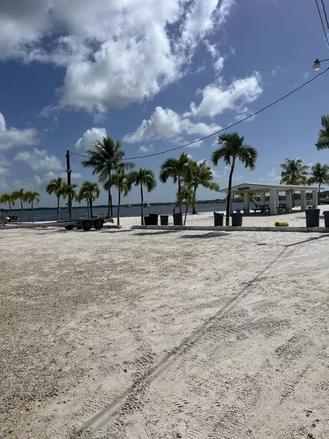 55 Tarpon Basin Dr, Key Largo, FL 33037