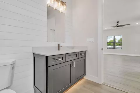 Bath - 708 82nd Street Ocean Street Ocean Street Ocean, Marathon, FL 33050 photo 2 of 7