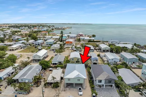 View/Area - 708 82nd Street Ocean Street Ocean Street Ocean, Marathon, FL 33050 photo 2 of 17
