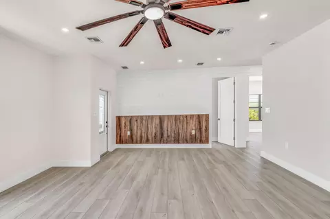 Living - 708 82nd Street Ocean Street Ocean Street Ocean, Marathon, FL 33050 photo 2 of 4