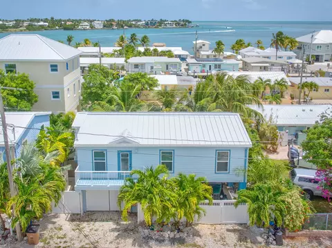 11745 2nd Ave, Marathon, FL 33050