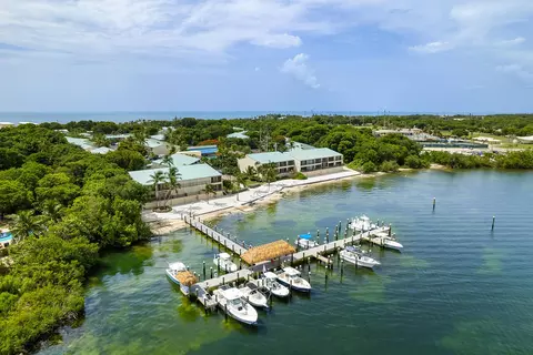 87200 Overseas Hwy #B9, Islamorada, FL 33036