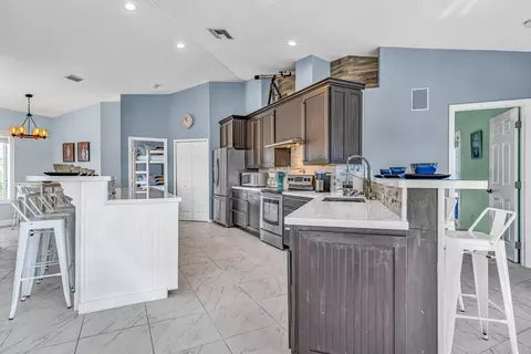104 52nd St Ocean St, Marathon, FL 33050 photo 11