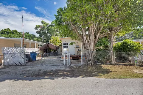 72 First Ct, Key Largo, FL 33037