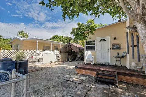 72 First Ct, Key Largo, FL 33037 photo 2