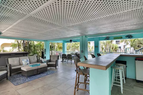 210 E Bruce Ct, Marathon, FL 33050 photo 8