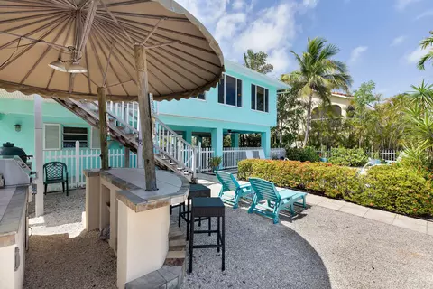210 E Bruce Ct, Marathon, FL 33050 photo 9