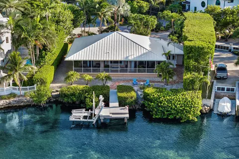 142 Redwing Rd, Tavernier, FL 33070