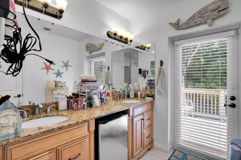 Bath - 1041 Gibraltar Rd, Key Largo, FL 33037 photo 5 of 5