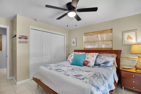 Bedroom - 1041 Gibraltar Rd, Key Largo, FL 33037 photo 5 of 10