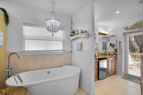 Bath - 1041 Gibraltar Rd, Key Largo, FL 33037 photo 3 of 5