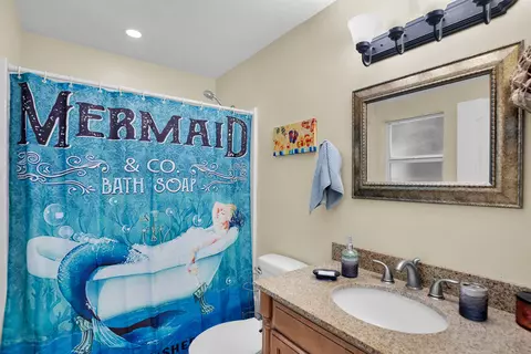 Bath - 1041 Gibraltar Rd, Key Largo, FL 33037 photo 2 of 5
