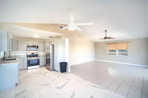 558 E Shore Dr, Summerland Key, FL 33042