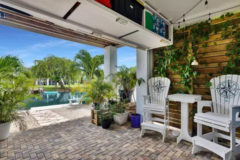 Exterior - 57 Palm Dr, Key West, FL 33040 photo 4 of 11