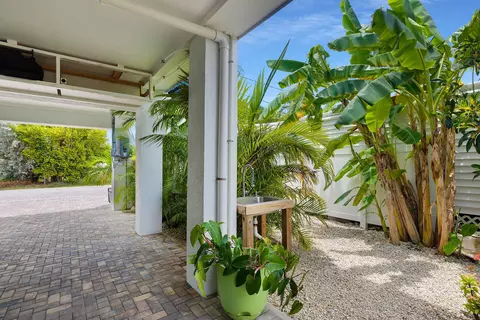 Exterior - 57 Palm Dr, Key West, FL 33040 photo 7 of 11
