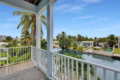 Exterior - 57 Palm Dr, Key West, FL 33040 photo 9 of 11