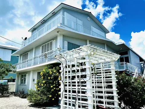 131 Marina Ave, Key Largo, FL 33037