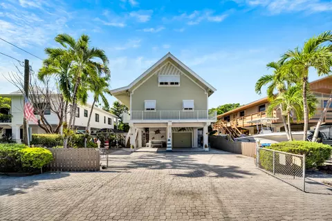 216 Pearl Ave, Tavernier, FL 33070