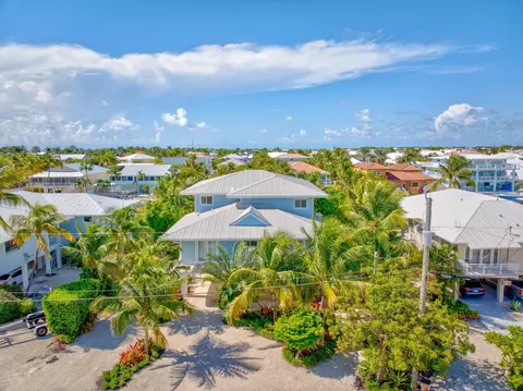501 Caribbean Dr, Key Largo, FL 33037