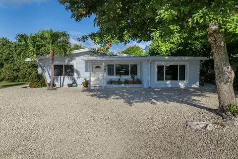 423 80th St, Marathon, FL 33050 photo 8